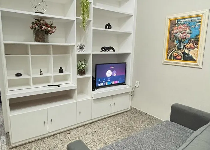 Apartamento A 3 Minutos Da Praia Av. Nsa. Sra C 1137/1203